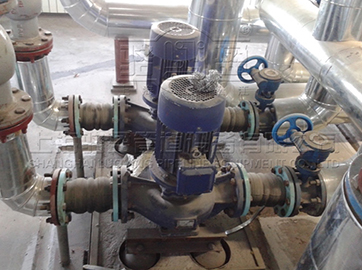 不銹鋼<a href=http://www.mingjiapipe.cn.cn target=_blank class=infotextkey>卡箍橡膠接頭</a>實物圖